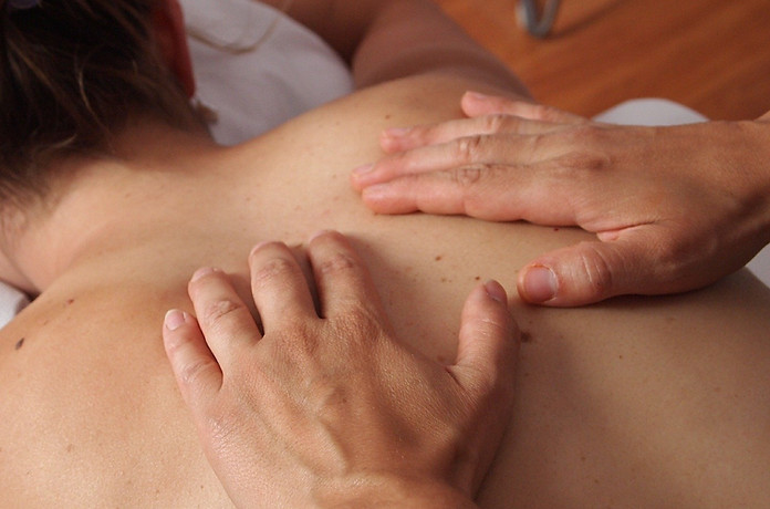 physiotherapy-567021_1920.jpg