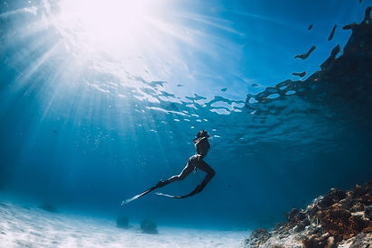 best-freediving-spots-in-the-world-1.jpe