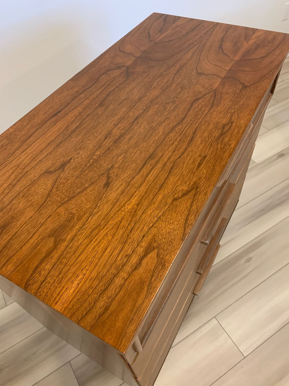 Thumbnail: Arles Dresser Set 
