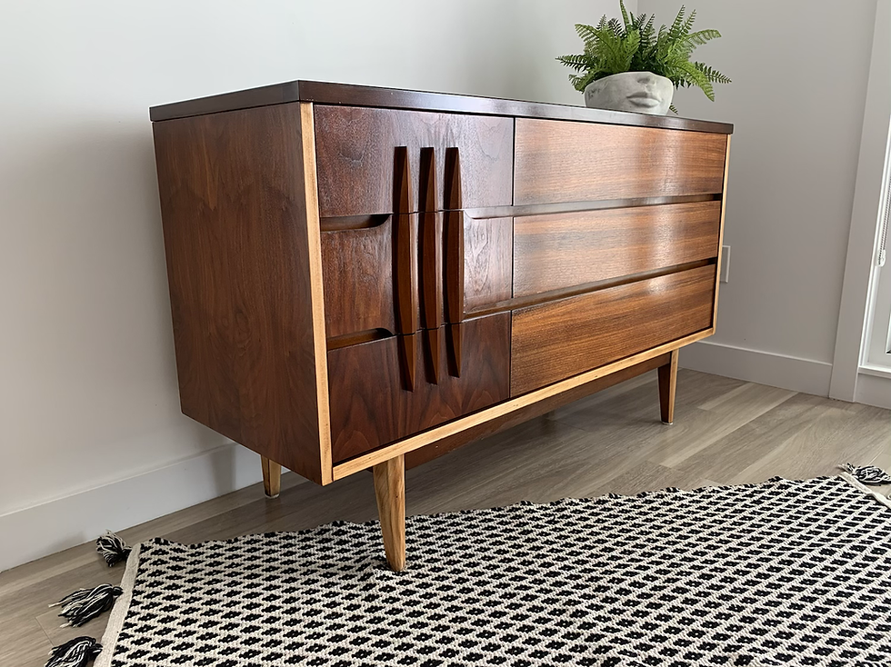 How do you identify Mid Century Furniture