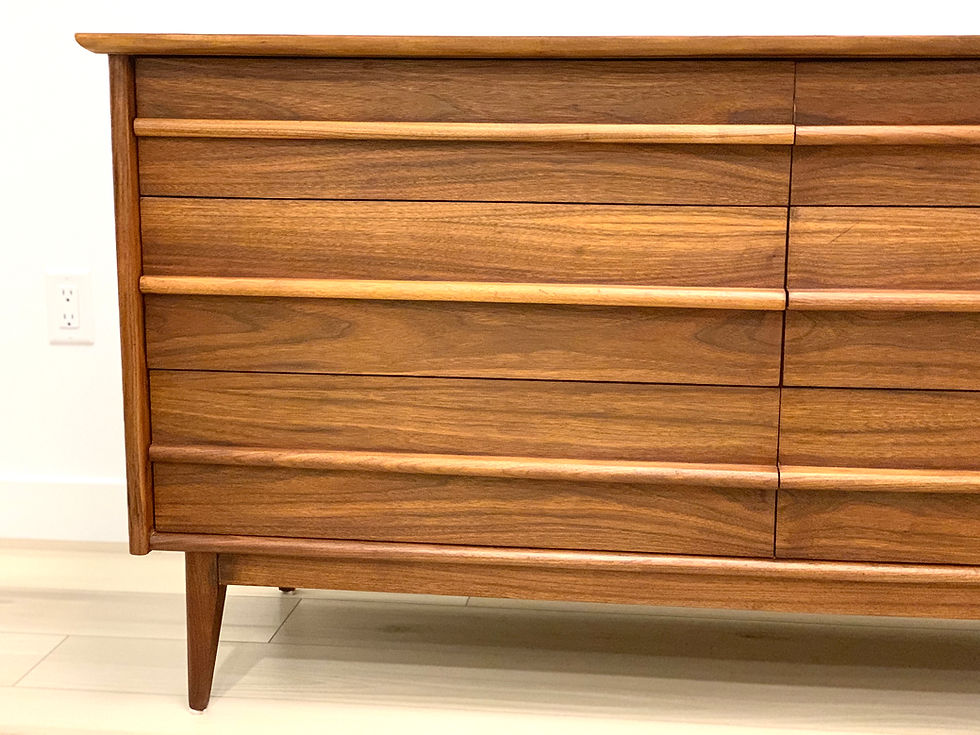 Thumbnail: Naponee Dresser 
