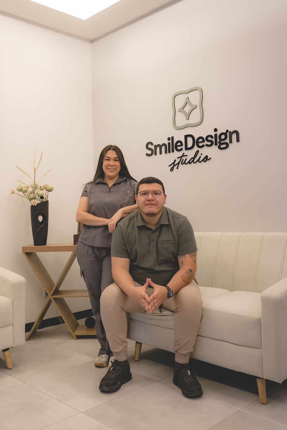 Glenda y Andrés, equipo Smile Design Studio