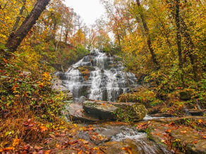 The Best Spots to View Fall Foliage in the South Carolina Mountains
