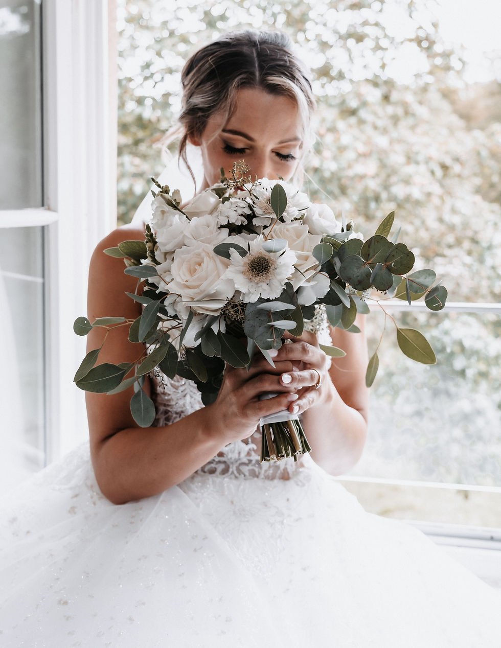 10 Unique Things to Do With Your Wedding Photos After the Big Day