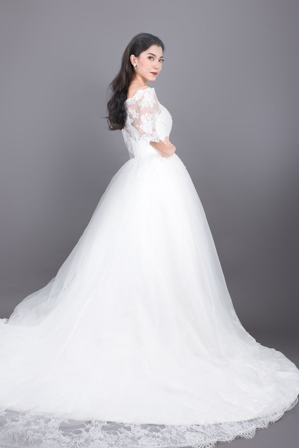 Thumbnail: Bridal Gown 01