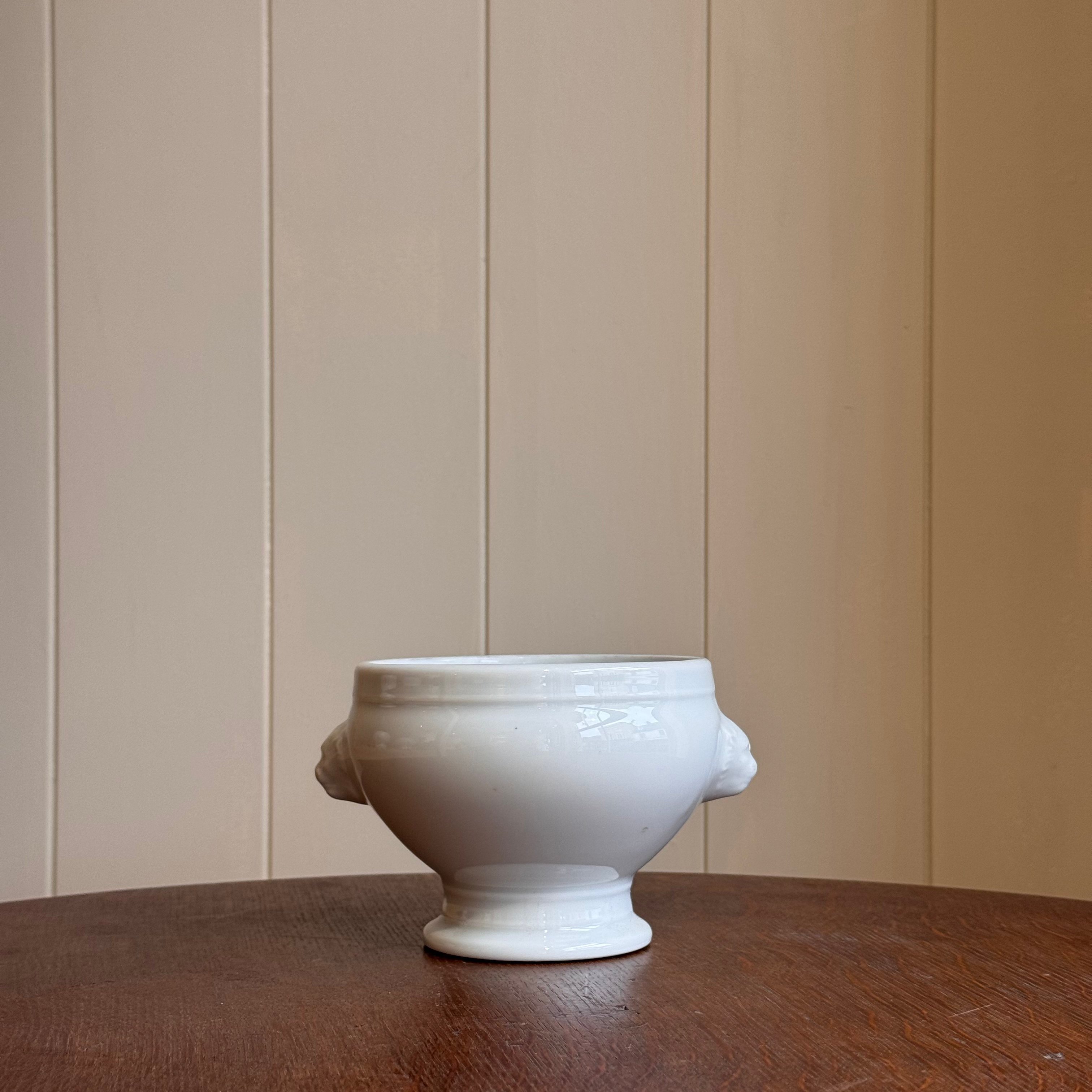 French White Lion Head Soup Bowl (Tête de Lion)