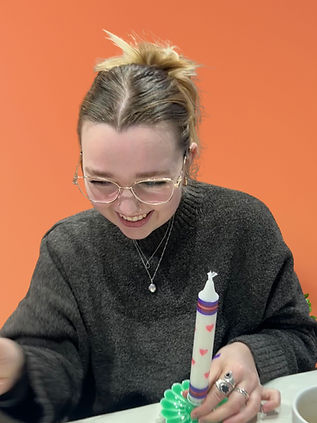 candle decorating hen party