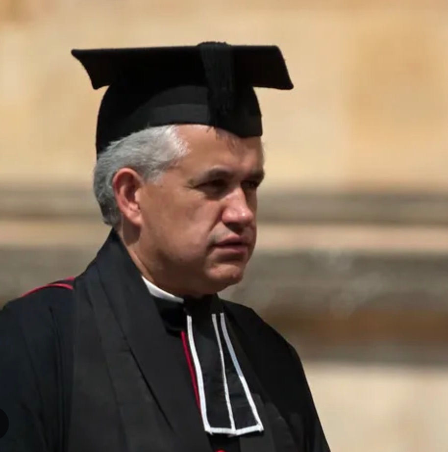 Il direttore del Seminario di Oxford si converte al Cattolicesimo e sceglie «John Henry» come nome, in onore di Newman