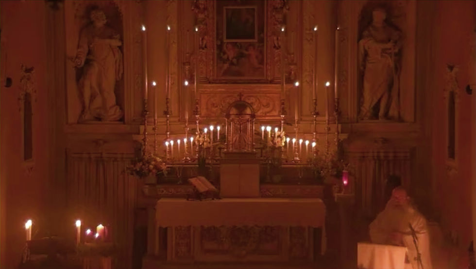 La Messa “Rorate” è una splendida tradizione della Chiesa che ci aiuta a entrare nel periodo dell’Avvento.
