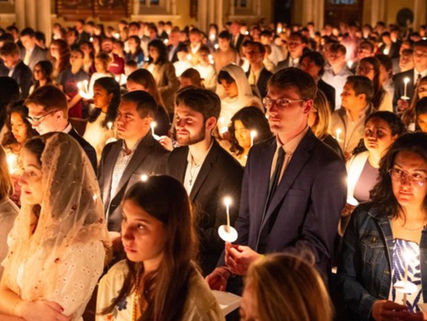 Numero record di conversioni di adulti a Notre Dame University: 76 studenti chiedono l'ammissione alla Chiesa Cattolica