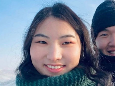 Enkhjin verrà battezzata in Mongolia questa Pasqua: prima è stata attratta dal presepe, poi dall'altare.