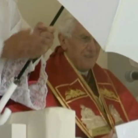 Giovanni Paolo II e Benedetto XVI in Spagna: momenti memorabili per la visita di Papa Leone XIV