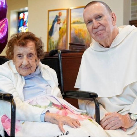 La suora più anziana al mondo compie 113 anni : ha vissuto ben 10 pontificati!