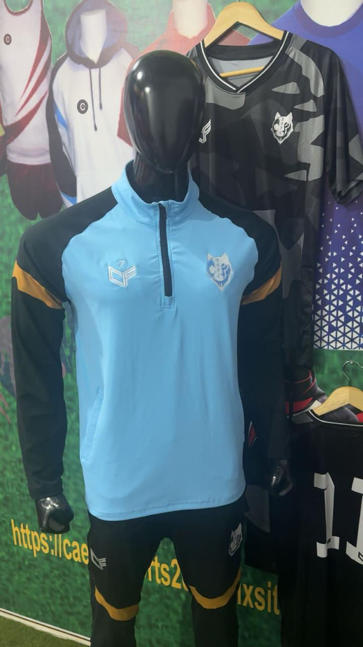 Thumbnail: Junior 1/4 zip sweatshirt