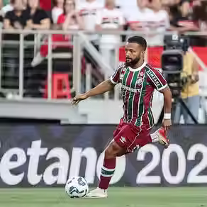 SAMUEL XAVIER SOFRE LESÃO NA COXA E DESFALCA O FLUMINENSE POR UM MÊS