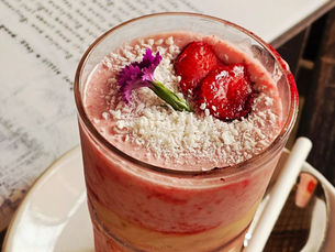 Best Dinner in North Goa (2026 Guide): Beachfront Restaurants, Sunset Dining & Local Favourites