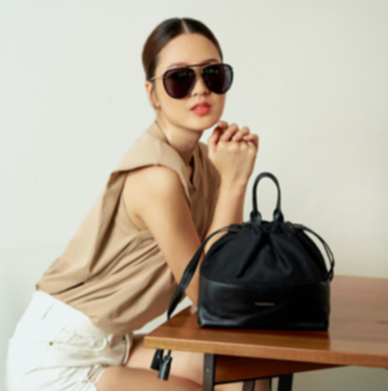 Ellipse - Black