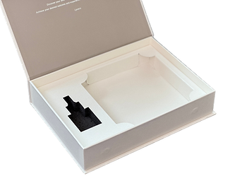magnetic-closure-rigid-gift-box.png