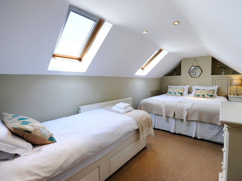 Burrs Farm - Bedrooms and Bathrooms