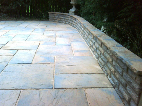 Patio paving by Johnson Surfacing