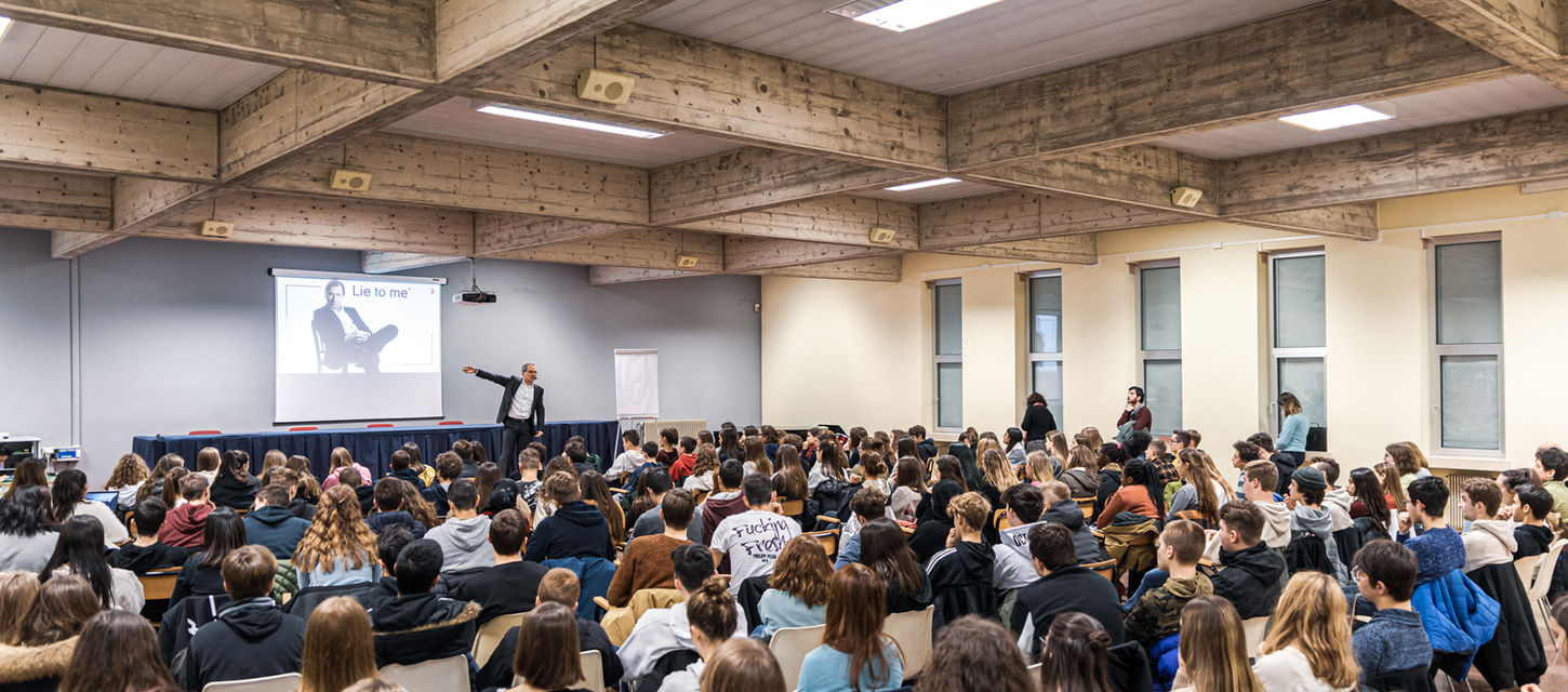 Conferenza di PNL e Strategie di Apprendimento al Liceo Tron Zanella a Schio