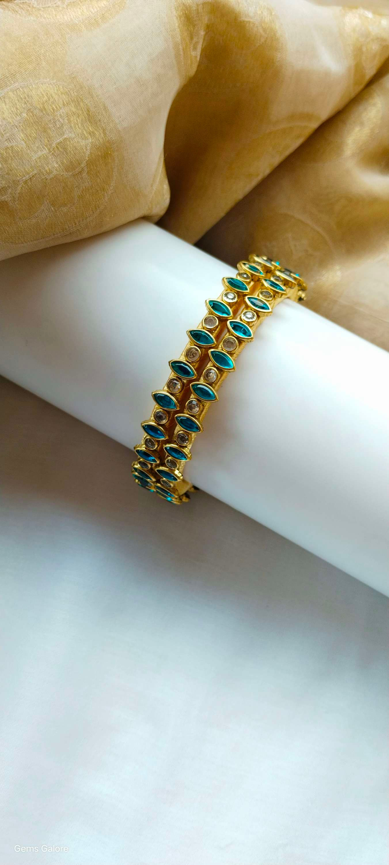 Premium Quality Blue Kundan Stone Bangles 