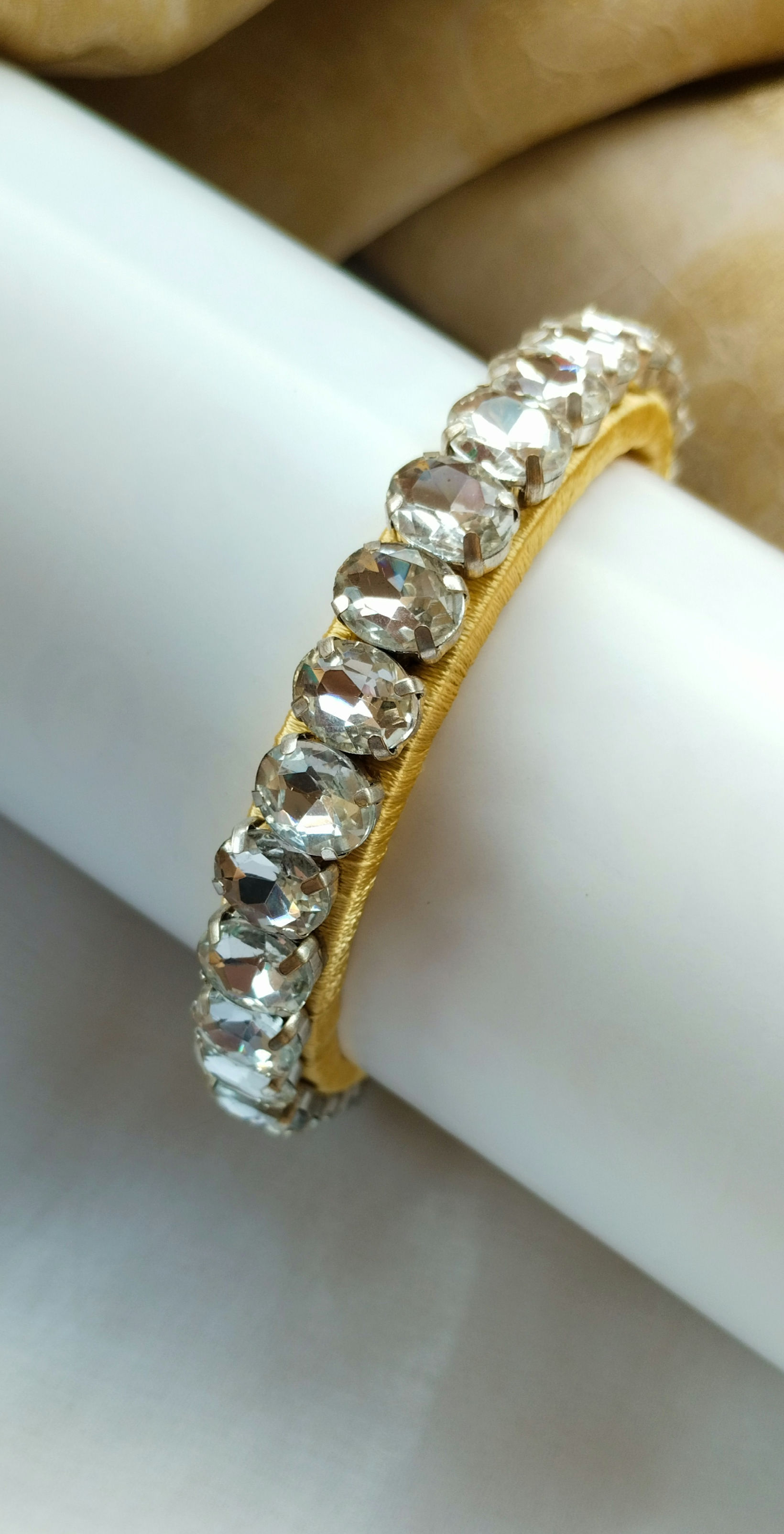 White Stone kada 