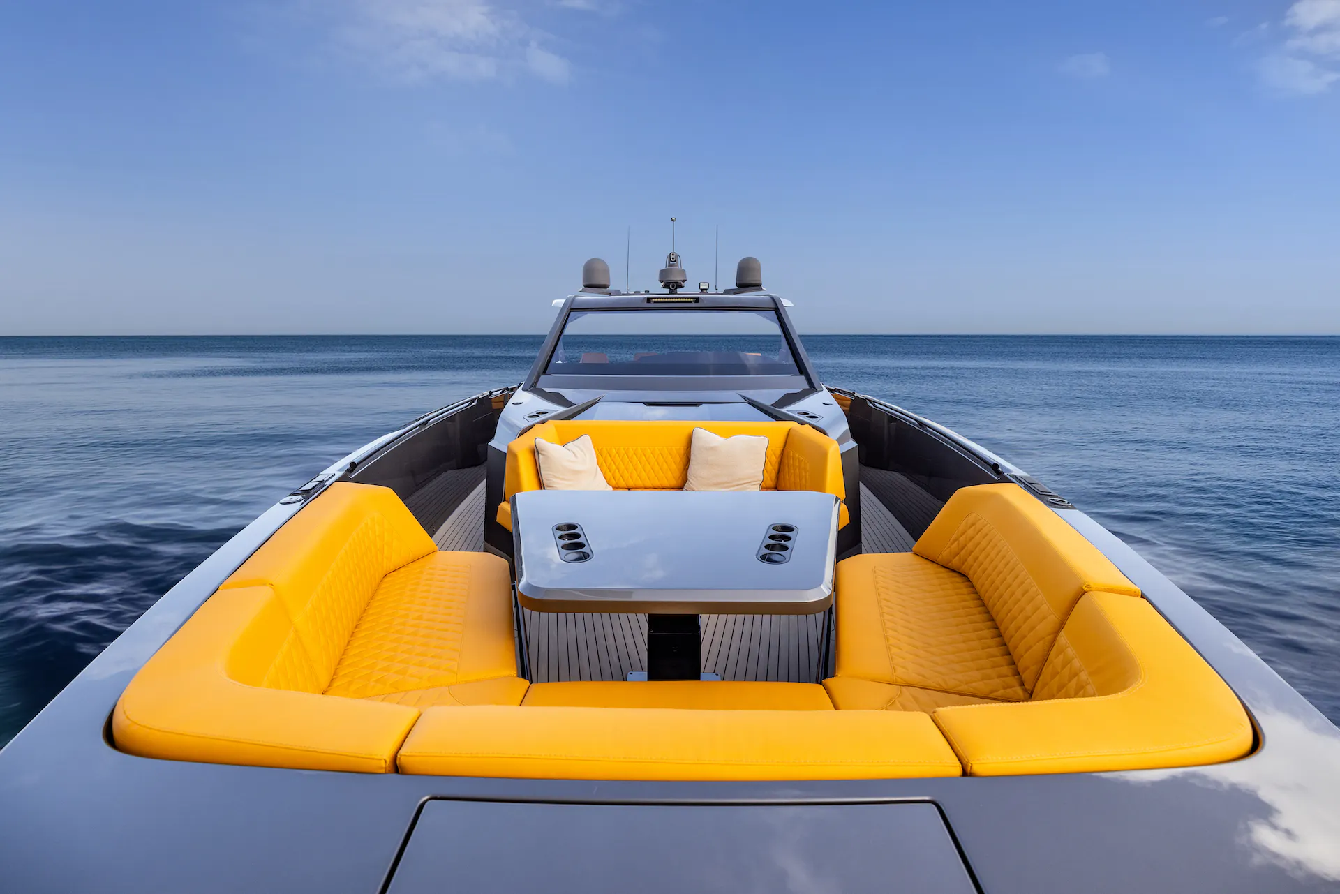 VQ55 SPORTS LIVE , VANQUISH , boating geece , boatingreece , dutch yachts , yachting, speed 