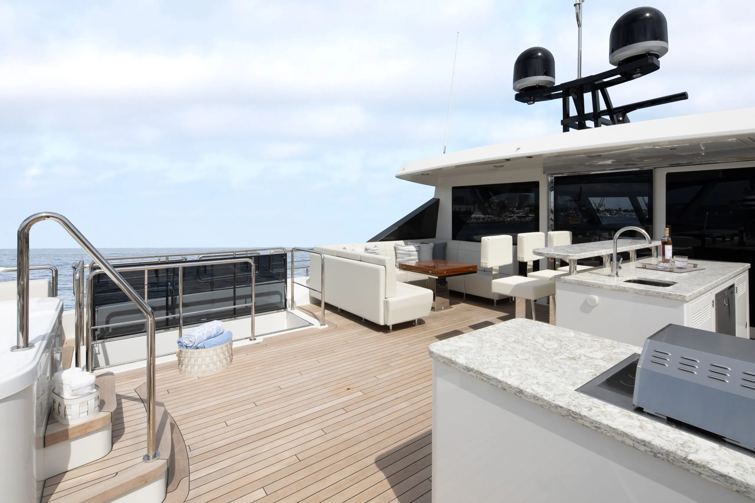 OCEAN ALEXANDER 32 LEGEND , superyacht , boatinggreece , boating greece , boating , yachting, news