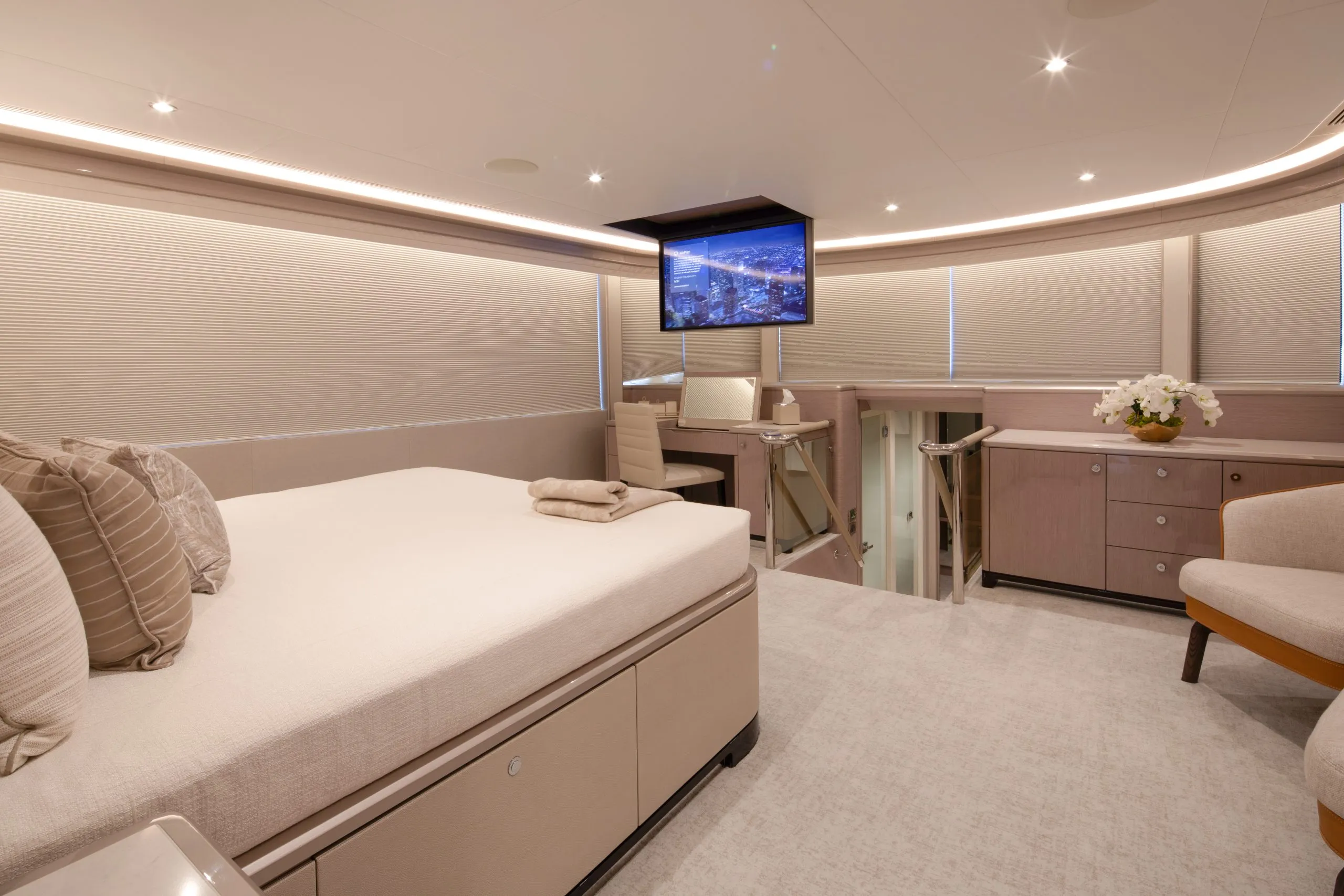 OCEAN ALEXANDER 32 LEGEND , superyacht , boatinggreece , boating greece , boating , yachting, news