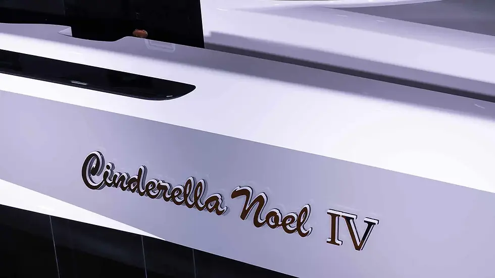 Η Heesen λανσάρει το νέο super yacht Oslo24, Cinderella Noel IV με γυάλινο πυθμένα πισίνας και εξωτερικό τζάκι