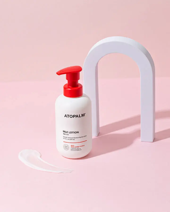Atopalm MLE Lotion 200ml — barrier-strengthening body lotion.