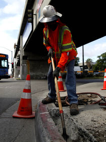 California voters do not like the new gas tax and vehicle fee increases, poll finds.