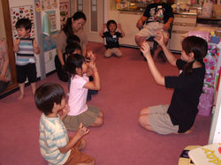 ジェスチャーを使って英語を学ぼう!