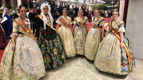 Carla i Melani van assistir a les exaltacions de les Falleres Majors de València 2018.