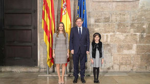 Les Falleres Majors de València visiten el Palau de la Generalitat