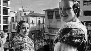 Andrea i Zaida donen el tret d´eixida a les falles 2019 amb la seua Crida