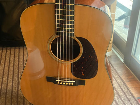 No,594 マーティンD-18