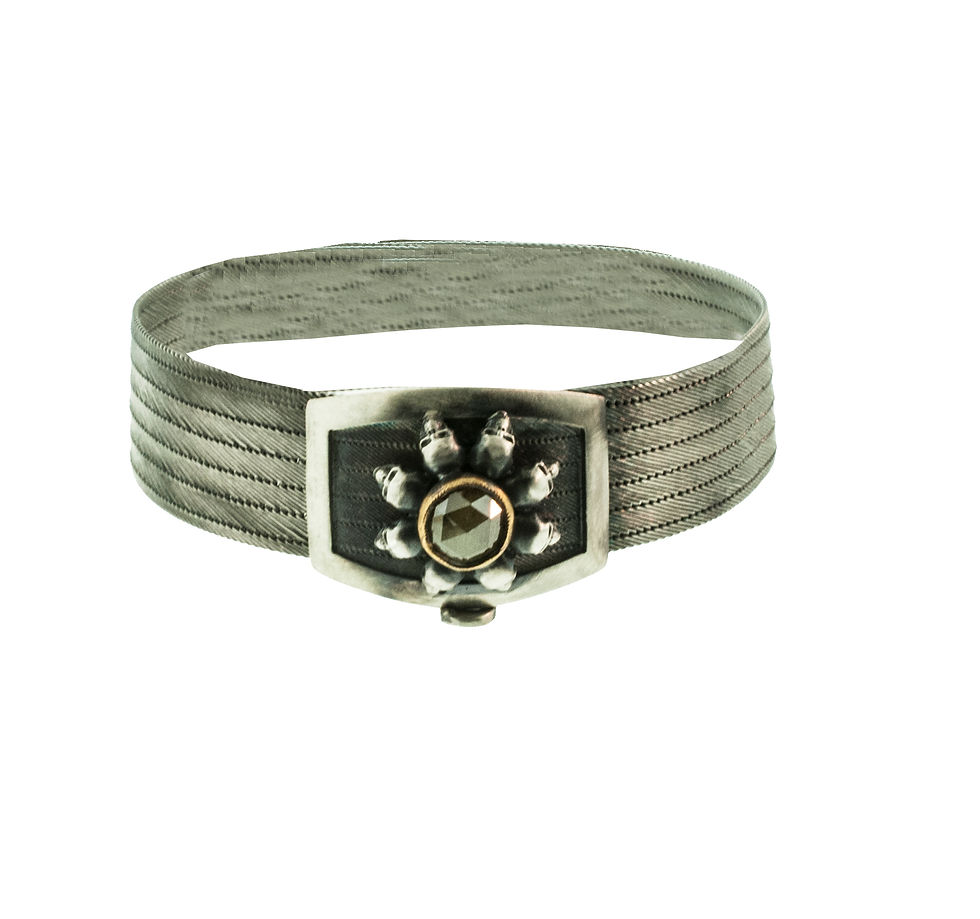 Thumbnail: HANDWOVEN BRACELET WITH 2.13 CT GREEN DIAMOND CLASP