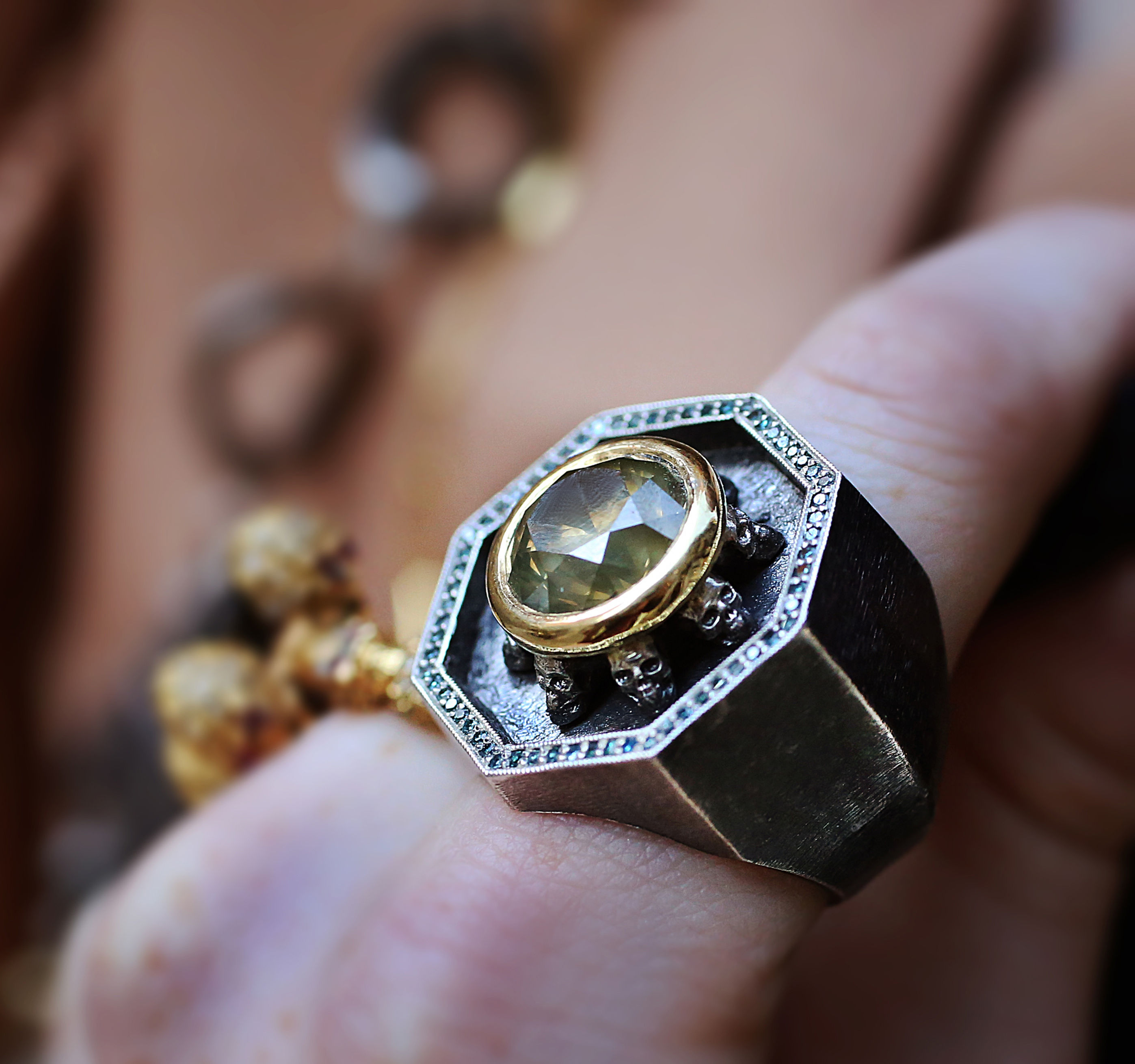 5.02 GREEN DIAMOND WITH SKULLS