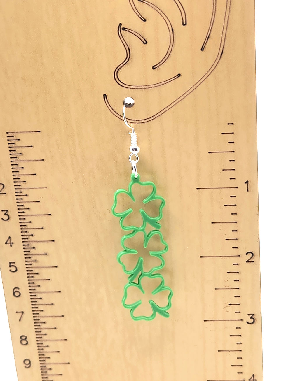 Thumbnail: Vertical Clovers