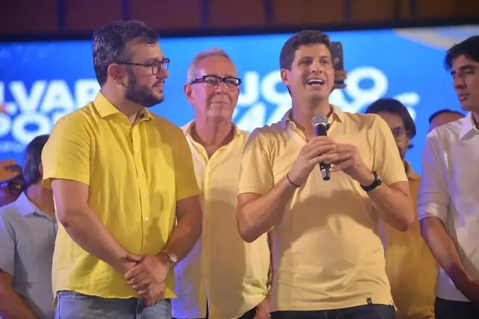 Álvaro Porto e Gabriel Porto inauguram comitê no Recife ao lado de João Campos
