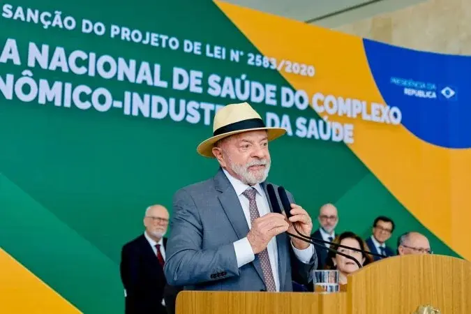 Lula tem 40% no 1º turno e Flávio, 33%, aponta Real Time Big Data
