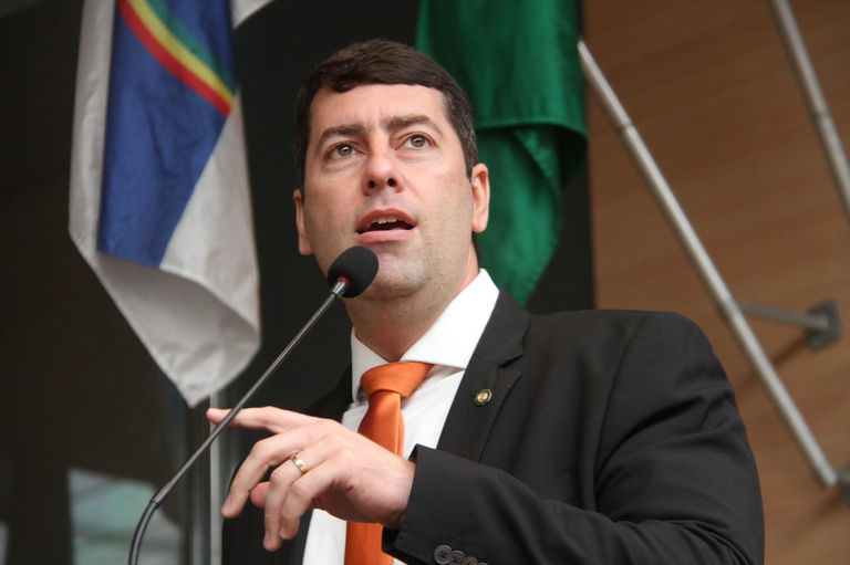 As credenciais de Salazar para presidir a Câmara do Recife