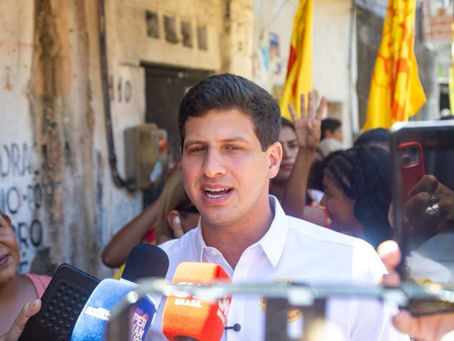"Vai ter uma vitória em Pernambuco e no Brasil", diz João em ato na comunidade Entra Apulso