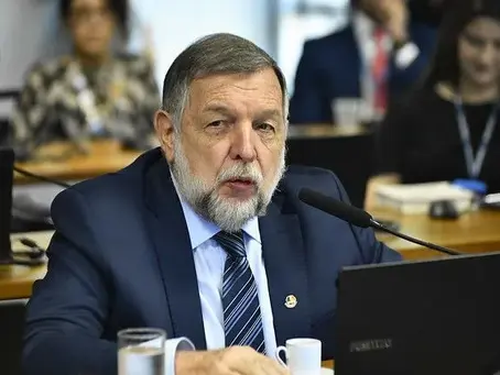 Comissão do Senado aprova texto que proíbe publicidade de bet em rádio e TV