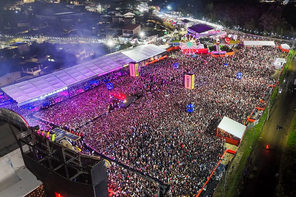 Segunda-feira (10),foi o ultimo dia da festa de agosto na parte profana A MAIS TOP DAS GALÁXIAS