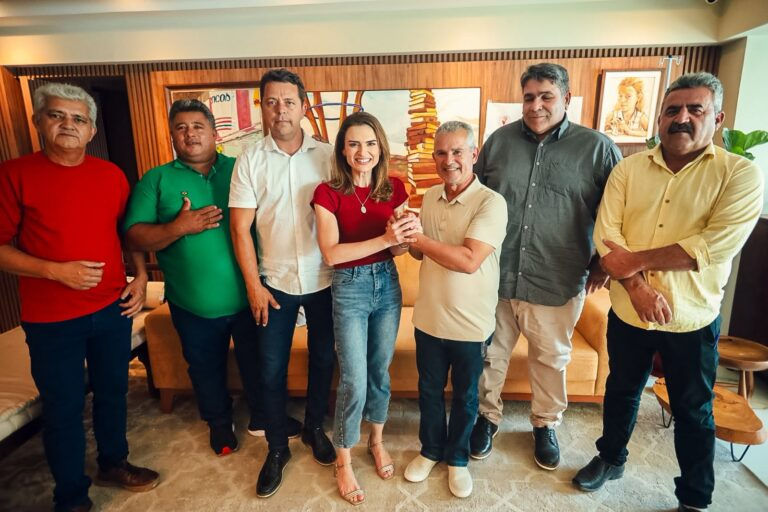 Marília Arraes soma apoio do prefeito Júnior Vaz, de Pedra, e avança na articulação com lideranças no Interior do Estado