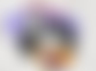 equipe-collaboateurs-jeunes-reunion-likes-ordinateur-portables