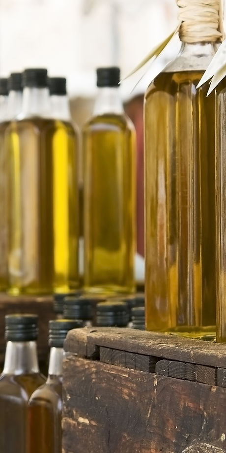 Botellas del aceite de oliva